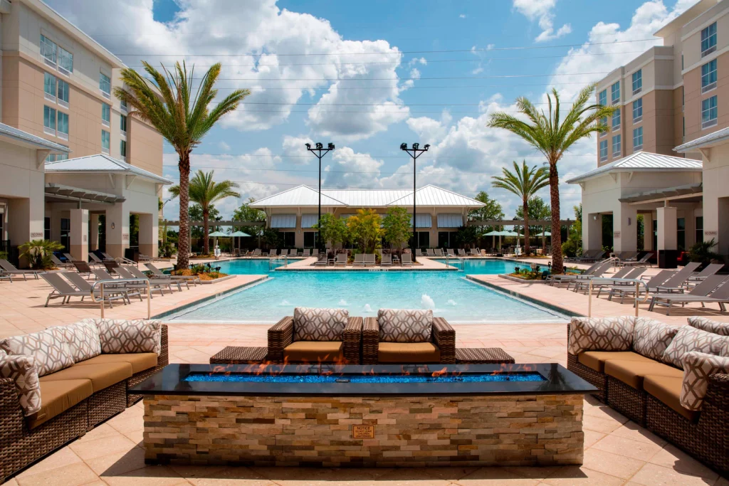Springhill Suites and TownePlace Suites Orlando at FLAMINGO CROSSINGS® Town Center/Western Entrance
