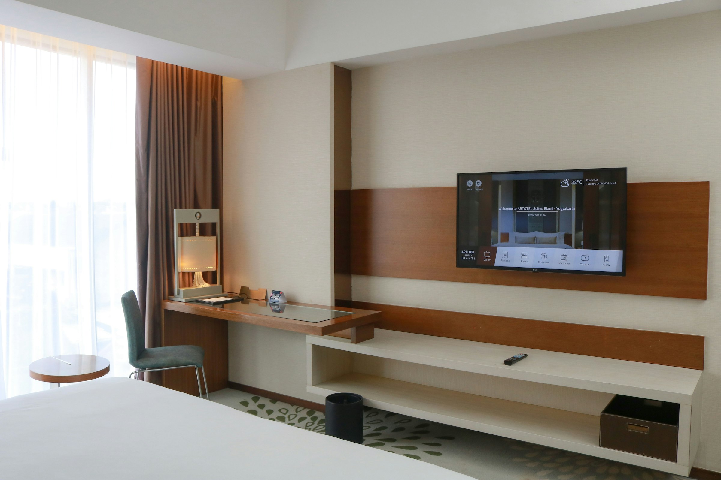 Entertainment hospitality technology environment