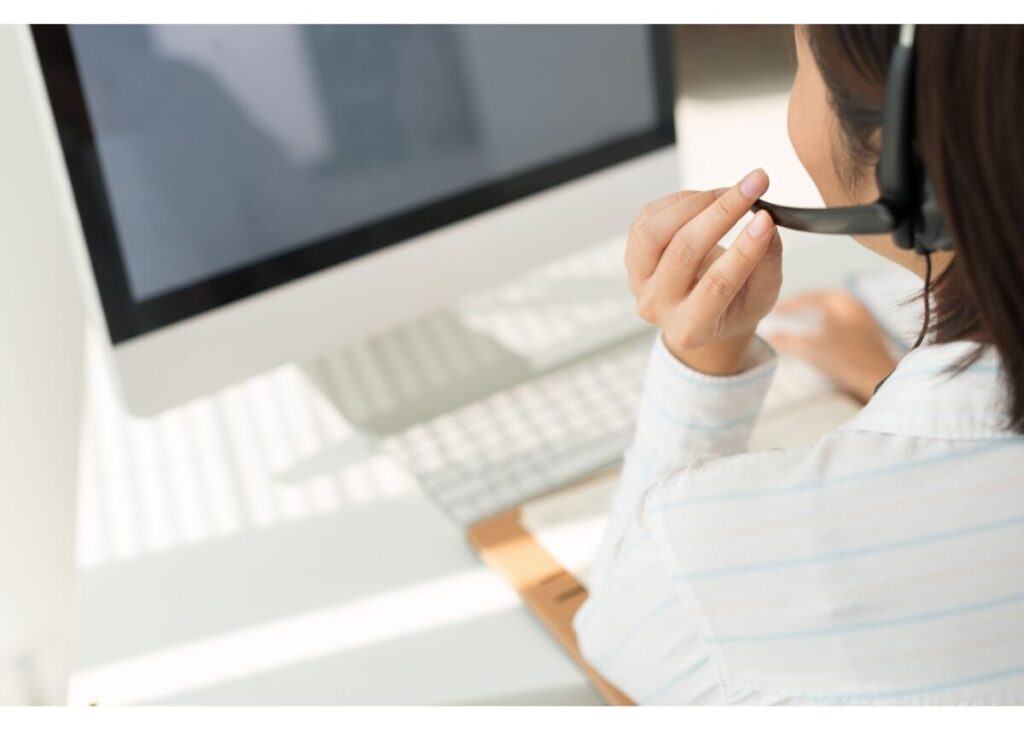 customer service representative using computer