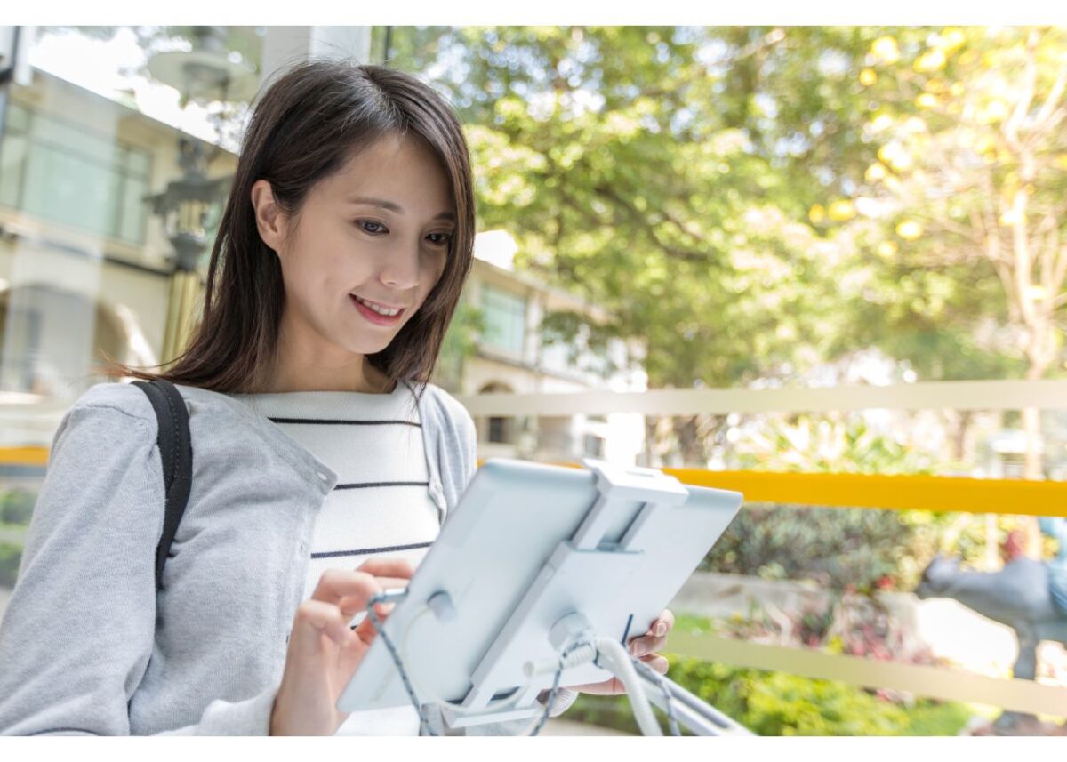 woman using digital concierge